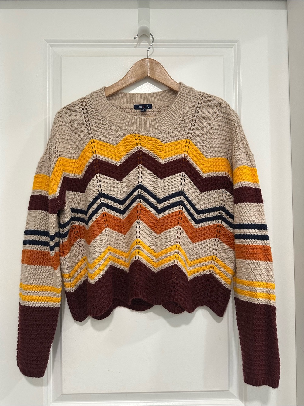 UK2LA Multicolor Chevron Knit Sweater Scallop Hem Boxy Fit